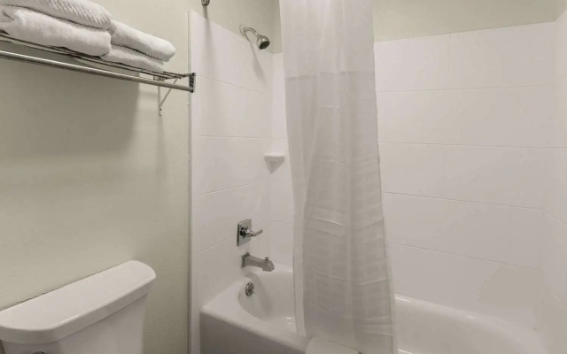 Quality Inn & Suites Dublin