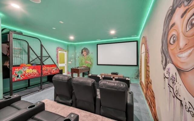 Ultimate 6 Bedroom Villa by Redawning