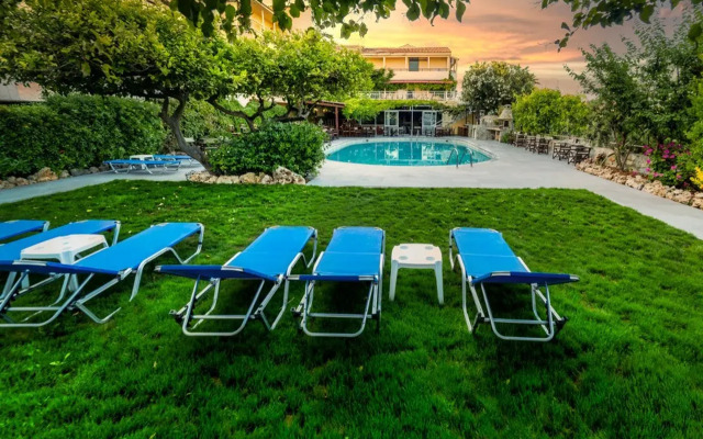Roxani Hotel
