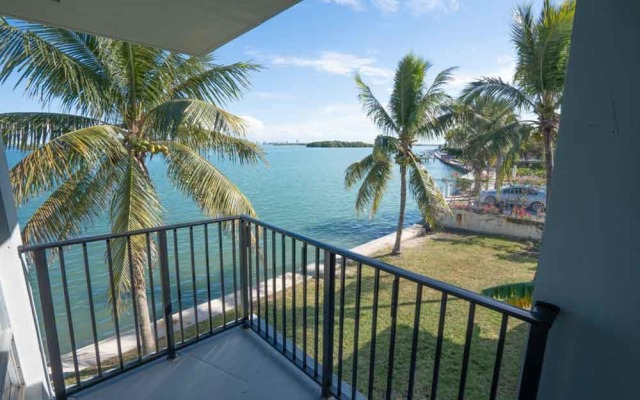 Bayside Apartments by Outpost Miami