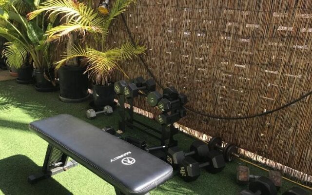 Banana Bungalow West Hollywood Hotel & Hostel