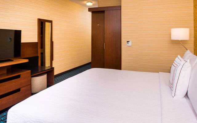 Fairfield Inn and Suites by Marriott Akron Stow