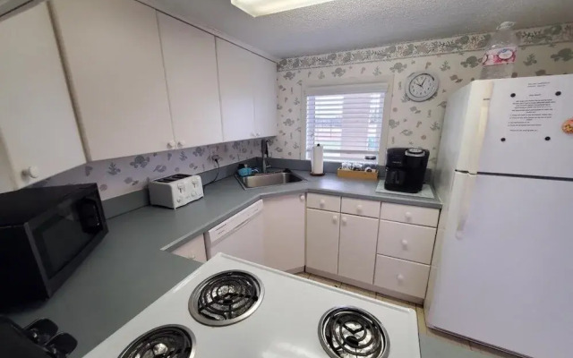 Tradewinds 151 1 Bedroom Condo