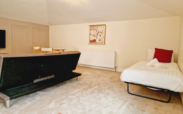 Wentworth House Hotel