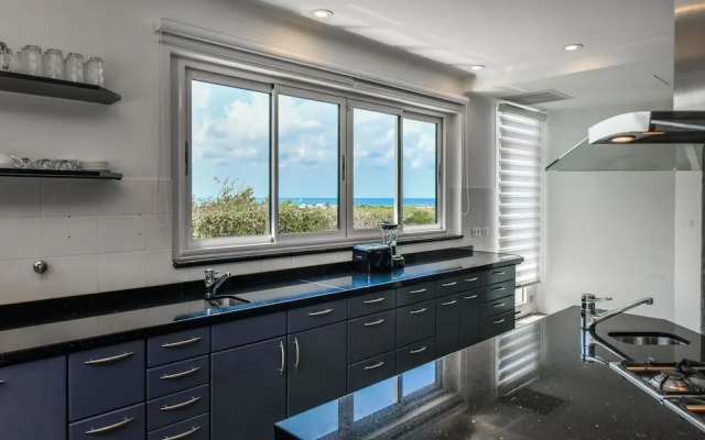 180 Ocean View 2 min to Beach Jacuzzi
