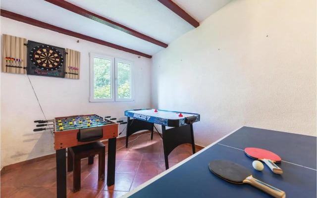 Holiday home Pinezici I