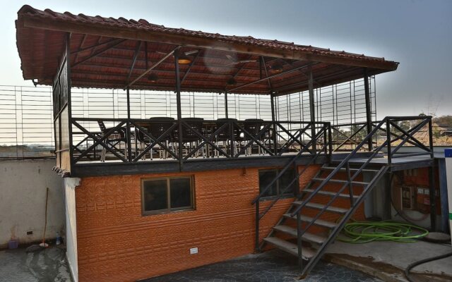 Hotel Blh By OYO Rooms