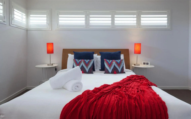 Green House – Guest Rooms – Mount Coolum