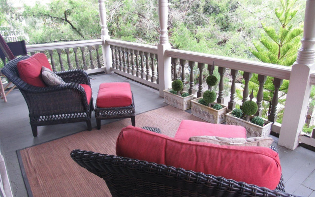 Peace & Plenty Inn Bed & Breakfast