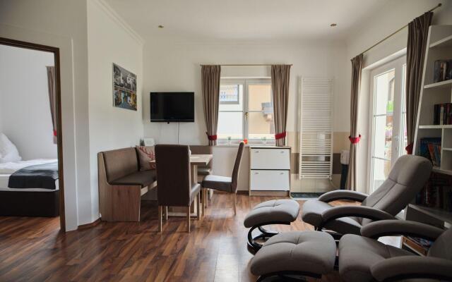 Pleasant Apartment in Goldegg-Weng with Sauna