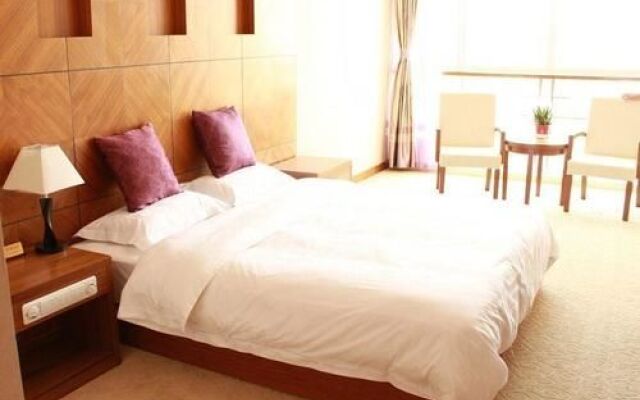 Qianqiu Holiday Hotel