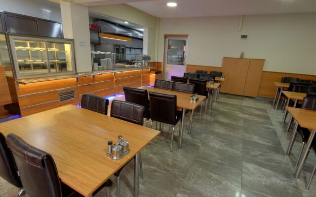 Gokce Pansiyon - Adult Only
