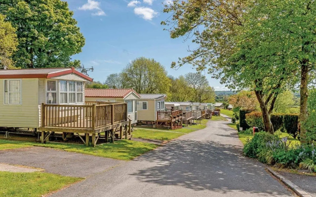 Noble Court Holiday Park