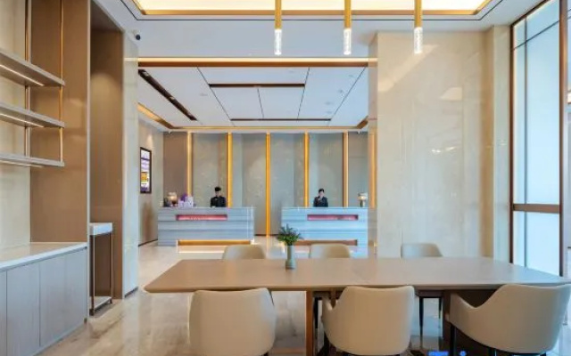 LAVANDE HOTELS Xingning High-Speed Railway Station Branch – Guest Rooms – Meizhou
