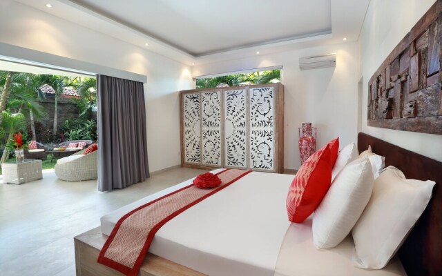 Seminyak White Design Villa