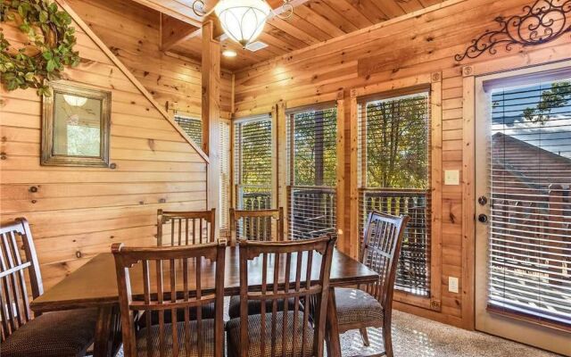 Heavens View - Two Bedroom Cabin