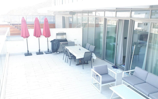 Stunning Penthouse with sea views and private heated pool