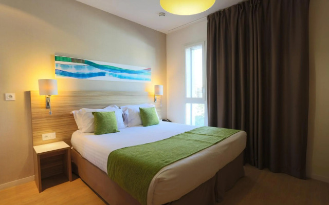 Q7 Lodge Lyon 7