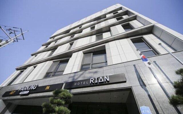 RIAN Hotel
