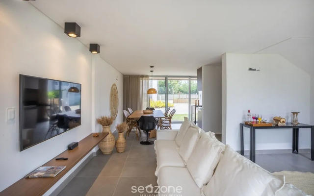 NLU - Full-featured Condominium at Marceneiro Beach