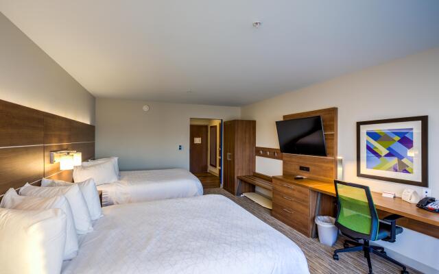 Holiday Inn Express & Suites Reedsville - State Coll Area by IHG