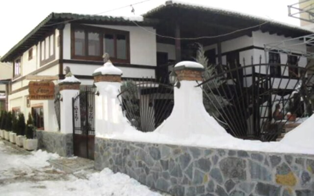 Guest House Bujtina Leon