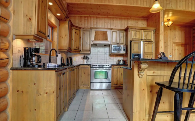 Fiddler Lake Resort