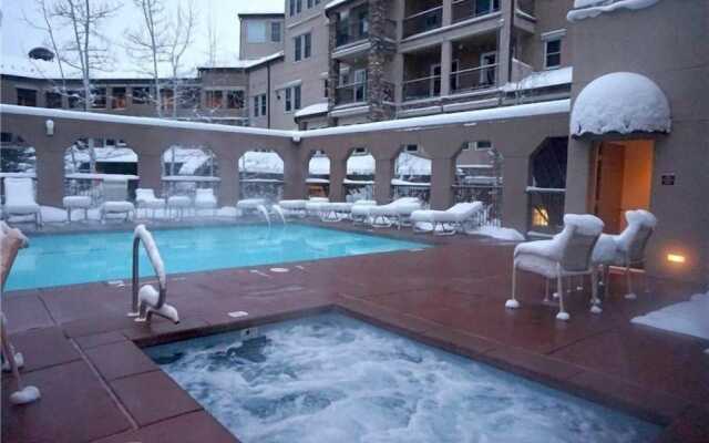 2 Bedroom Ski-in Ski-out Condo in Snowmass Village
