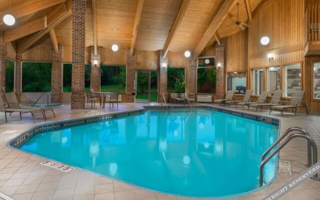 Baymont Inn & Suites Columbus/Rickenbacker
