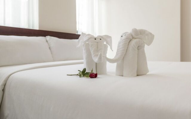 Azure Hotel Danang