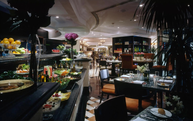 Sheraton Khalidiya Hotel