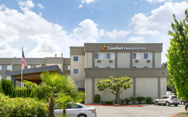 Comfort Inn & Suites Pacific - Auburn