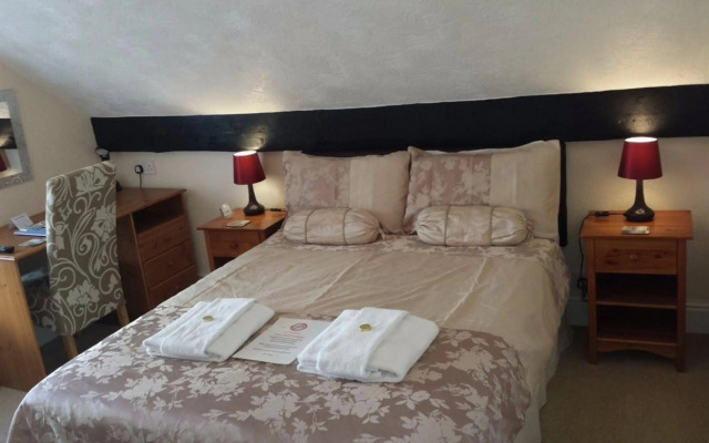 Ascot House Guest House (Adults Only)