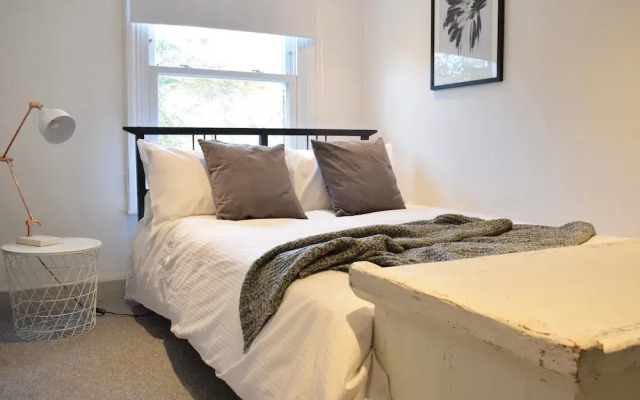 3 Bedroom Apartment in Brixton