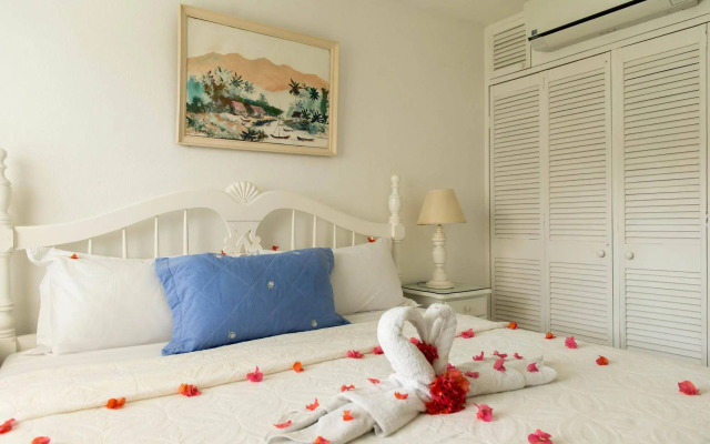 Dolphin Beach Suite