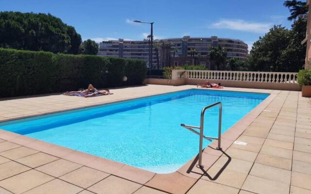 Duplex avec vue sur mer et piscine