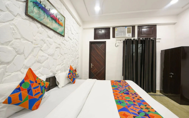 Fabhotel Silver Stone