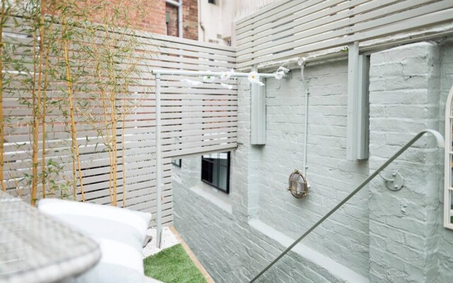 Lovely 7-bed House in Bournemouth
