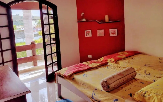 Casa a 150 m da Praia Martins de Sá