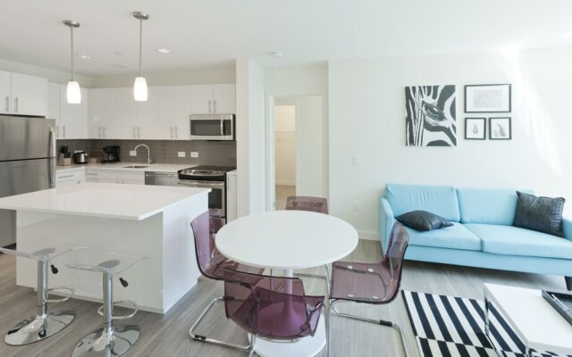 Sunny Lower Allston Suites by Sonder