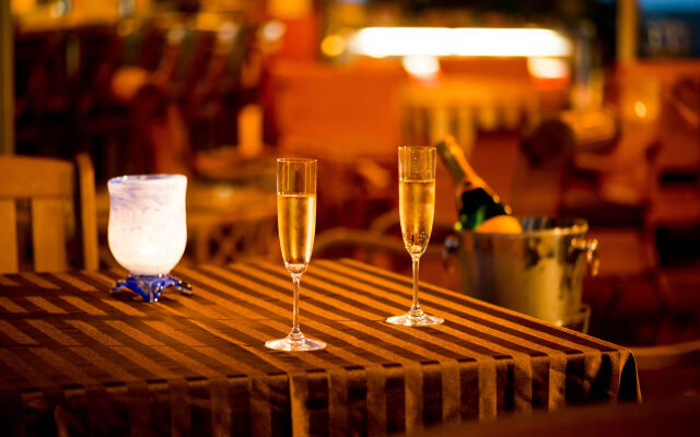 Kanucha Bay Hotels & Villas