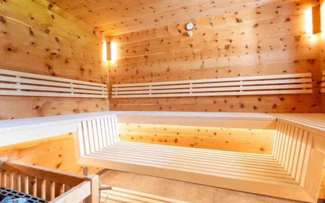 Beautiful Flat in Hart With Fitness Room