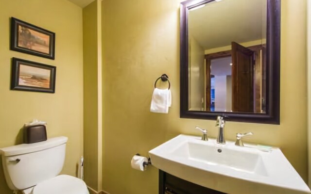 Canyon Base Condos by Lespri