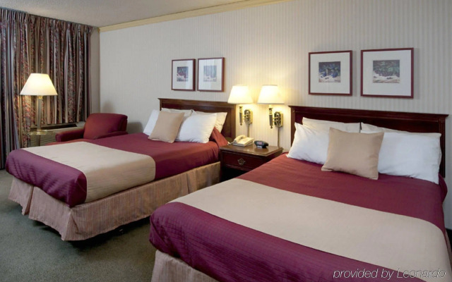 University Place Hotel & Conference Center