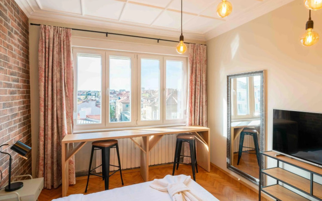 The Heart of the City Center Luxury Apartment 1