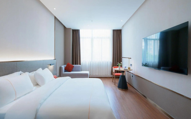 J Hotel
