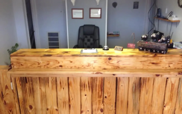 Sportsman Inn and Suites