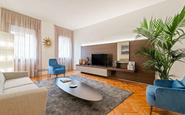 San Fermo Luxury Apartment