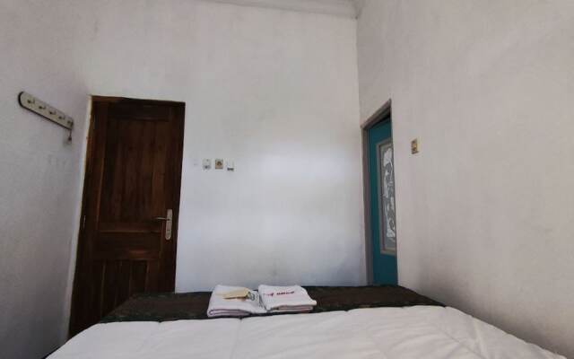 OYO 93867 Minso Inn Sepanjang