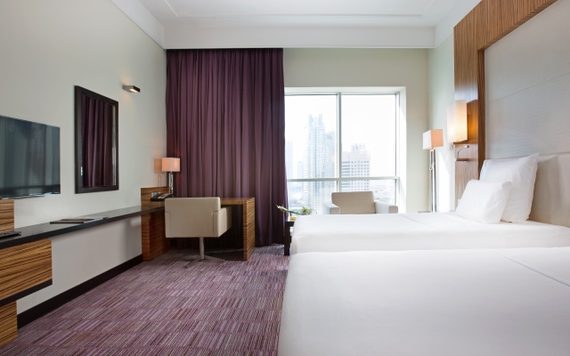 Pullman Dubai Jumeirah Lakes Towers - Hotel and Residence